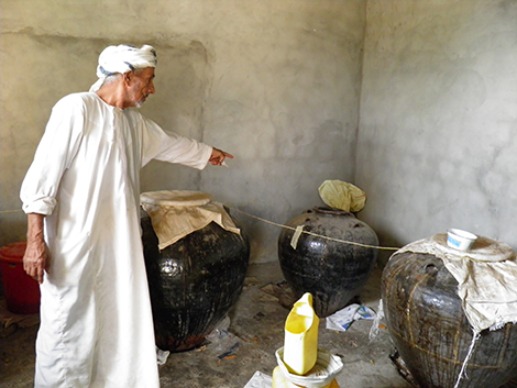 Haitham al-Abri interviewing erstwhile inhabitants